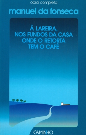 Lareira Nos Fundos Da Casa Onde O Retorta